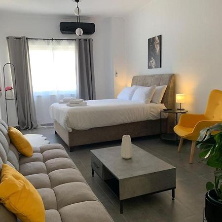 Afrodite Central Apartment By Vpn Atina Dış mekan fotoğraf
